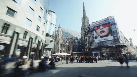 Vienna Hyperlapse with St. Stephen's Cathedral and Stephansplatz square Stock Footage 106038729