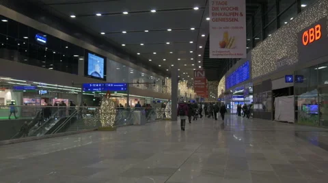 Vienna metro station [total] _interior Video stock 45294305