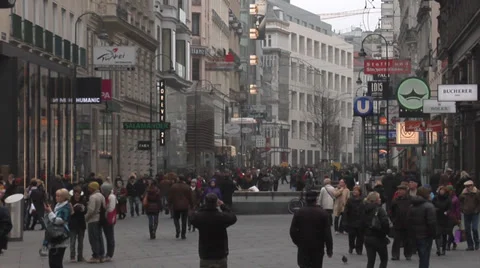 Vienna Old Town in the Fall swarming with tourists and shoppers Stock Footage 32677467