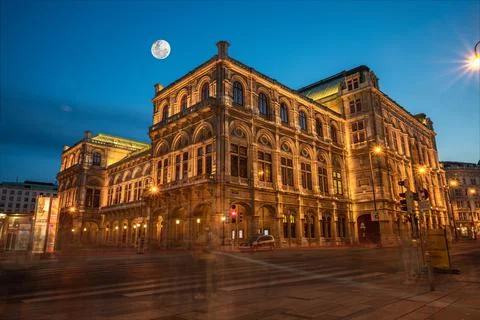 Vienna State Opera at night Stock Photos