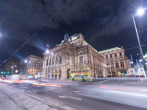 Vienna State Opera time lapse at night Video stock 69465222