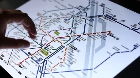 Vienna underground map on touch screen computer Vidéo 62248217