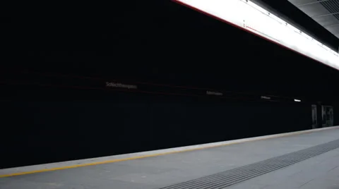Vienna Underground / Metro U3 動画素材 68066770