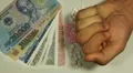 Vietnamese Dong VND, Counting Drugs and Money, Health Care, Colorful Pills HD Footage