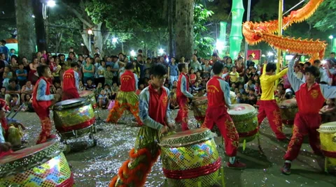 Vietnamese musicians playing on drums during the Tet Lunar New Year in Saigon Stock Footage 33300190