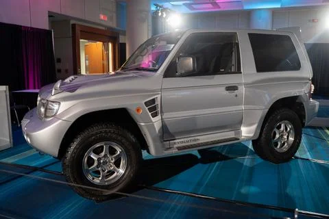 View of 1998 Mitsubishi Pajero Evolution at Canadian International AutoShow. Stockfoto's