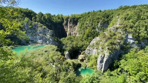 View from above of the Big Waterfall in Plitvice Lakes National Park Stockbeeldmateriaal 160695370