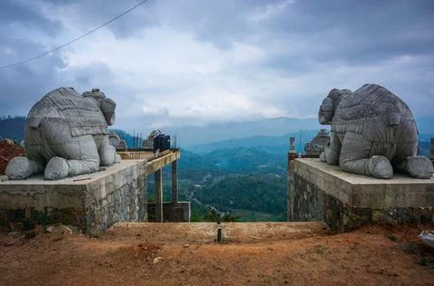 View from above, from Buddhist temple under construction to the two stone sta Fotos Stock