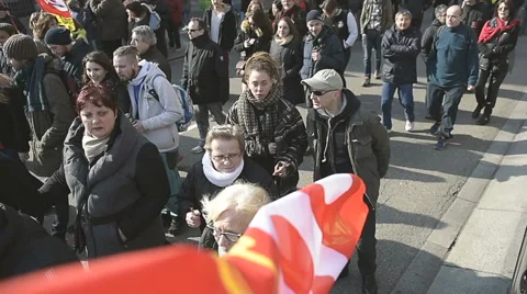 View from above Crowd blocking streets in France 스톡 동영상 61177483