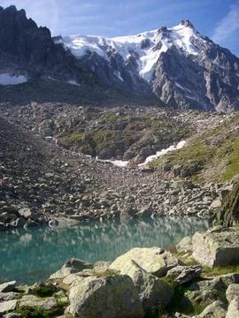 View of Aiguille Du Midi cable car station on the Top of the mountain in Cham Foto stock
