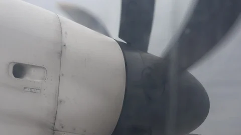 View of the airplane propeller through the cabin 스톡 동영상 125454789