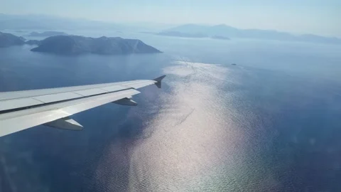 View from airplane window Stockbeeldmateriaal 343792424