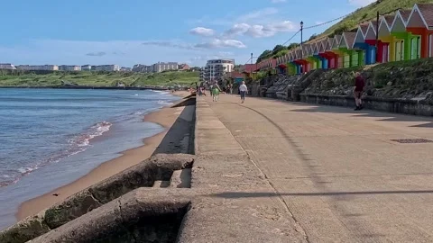 View along Scarborough seafront. Push in shot Stock-Footage 313565955