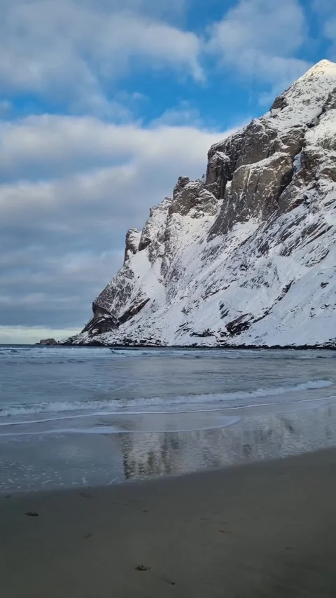 View of amazing sandy Bunes beach with sea and mountains in winter, Lofoten  Video stock 319850227