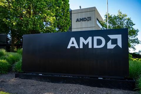 View of AMD sign in front of office building. Markham, Canada - May 30, 2026. Foto stock