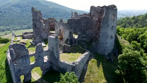 View of the ancient Brekov castle ruins from a drone Video stock 276166137