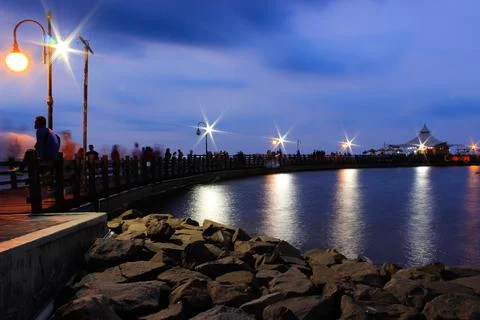 View of Ancol beach with cloudy overcast sky Foto stock