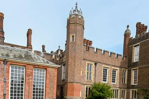 View and the East Front of Hampton court 17th century locates West Lond Stock Photos