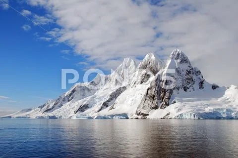 View of antarctica from the sea Stock Photos