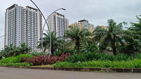View of the Apartment from below covered by trees Foto stock