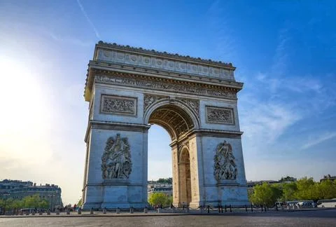 A view of the Arc de Triomphe located in Paris, France A view of the Arc d... Stock-Fotos