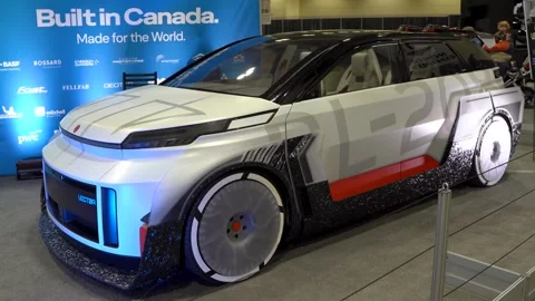 View of Arrow Project Vector prototype car at Canadian International AutoShow. Video stock 330624000