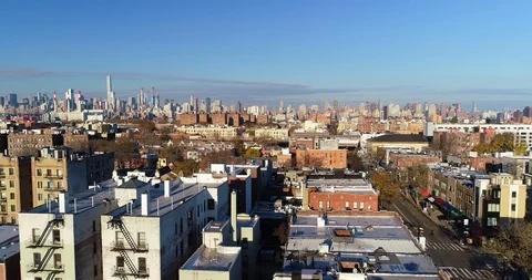 View of Astoria Queens Subway Train Station and New York City in the B Stock Footage 98638249