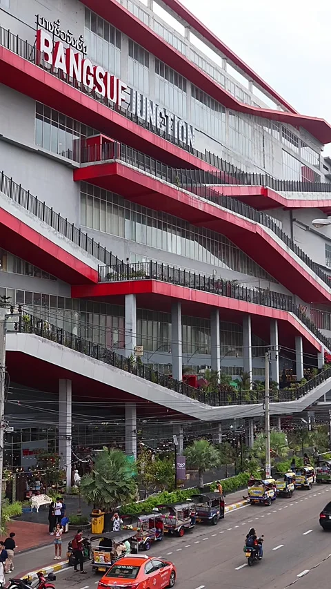 View of Bang Sue Junction Shopping Center. Vertical video. Stock Footage 278328008