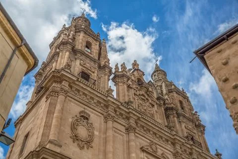 View at the baroque iconic facade at the La Clereca building Foto stock