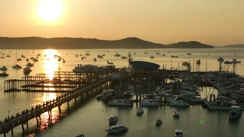 View of the bay with boats Vídeos de archivo 272279271