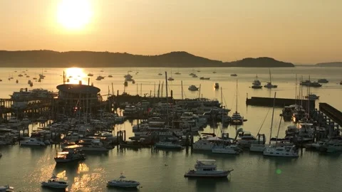 View of the bay with boats Vídeos de archivo 272279361