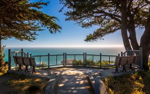 View of beach and cliffs on Highway 1 near Davenport, California Stock-Fotos