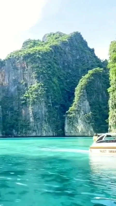 The view of the beach surrounded by the island Stock Footage 203933515