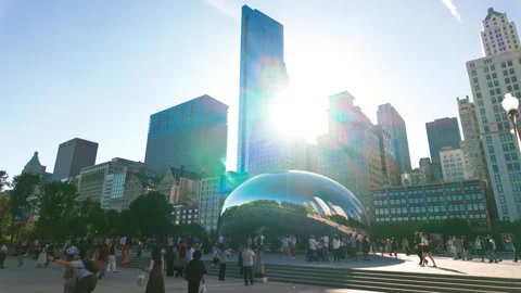 View of the Bean Cloud Gate in Chicago with a modern city high-rise building Stock Footage 319046513
