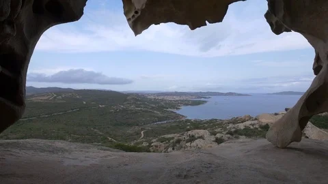 View from Bear rock on Sardinia.  Vidéo 70844382