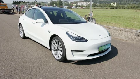 A view of a beautiful electric car Vidéo 168484490