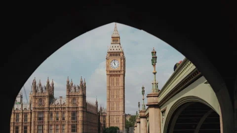View of Big Ben and the palace of westminster through a tunnel Stock Footage 249179676