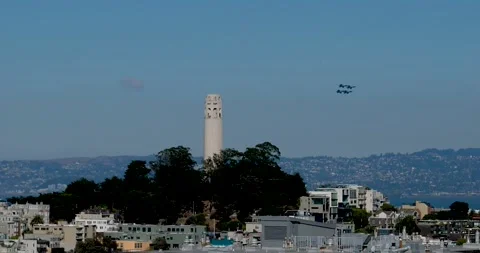 View of the Blue Angels passing San Francisco Coit Tower with audio 動画素材 288524321