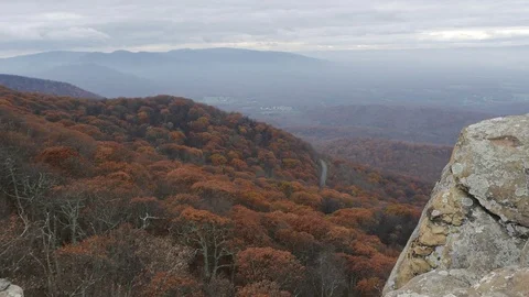 View at Blue Ridge Mountains from Humpback Rocks 스톡 동영상 82634042