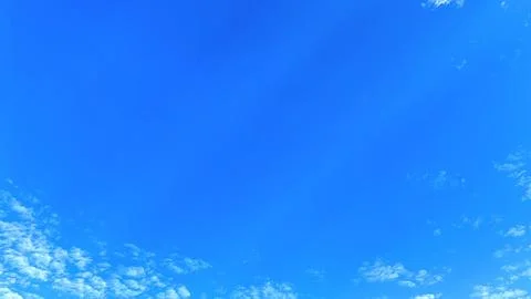View of blue sky with few clouds Foto stock