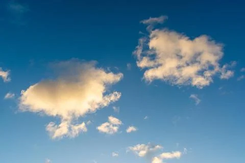  View of blue sky with white clouds. Beautiful day. Exuberant nature Salva... Foto stock