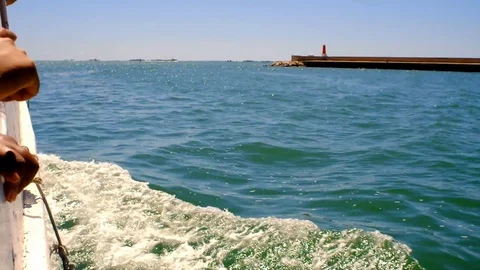 View from a boat leaving a harbor in the Ebro Delta region. Vídeo Stock 100883697