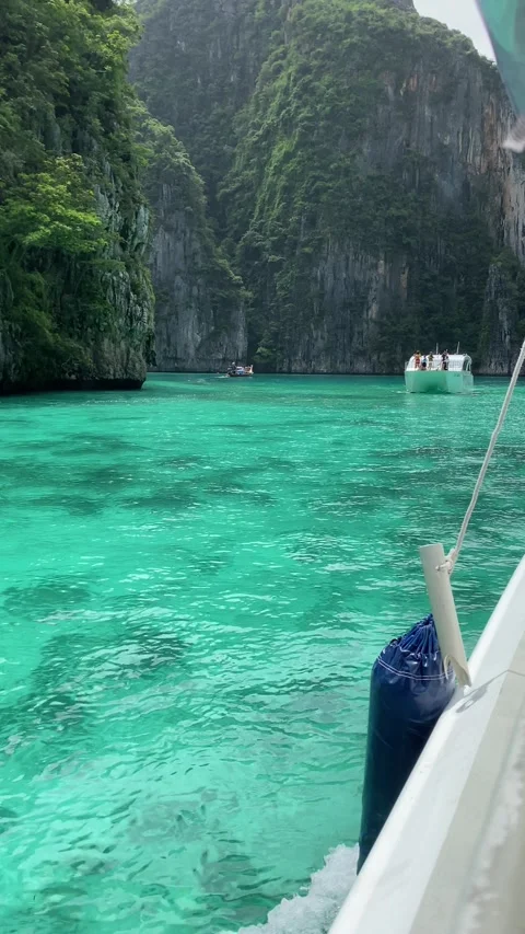 A view on a boat traveling to Phi Phi islands, Thailand Stock Footage 143894139