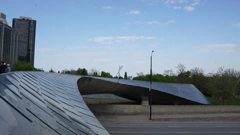 View of BP Pedestrian Bridge in Chicago, Illinois Stockbeeldmateriaal 335277104