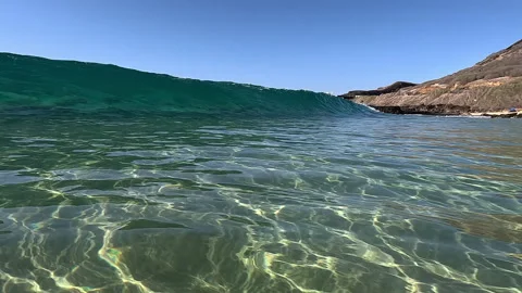 A view of a breaking wave at Sandy beach on the East side of Oahu. Stock Footage 252779251
