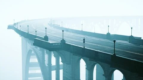 View of the bridge over the river in fog Ilustração Stock