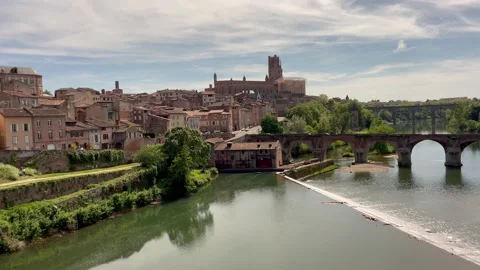 View from a bridge over the river Tarn in the center of Albi, France Video stock 154200248