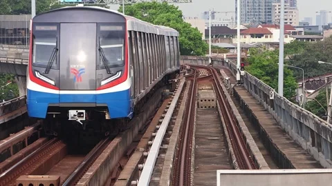 View of BTS skytrain at Saphan Taksin metro station. Stock Footage 278314399
