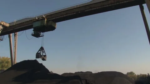 View of Bucket gaining coal Stock Footage 56808967