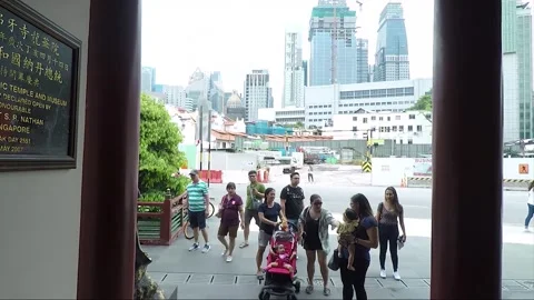 View from Buddha Tooth Relic Temple, Chinatown, Singapore Vídeos de archivo 329363250
